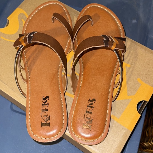 NWOT Korks sandal size 10 - Picture 2 of 4